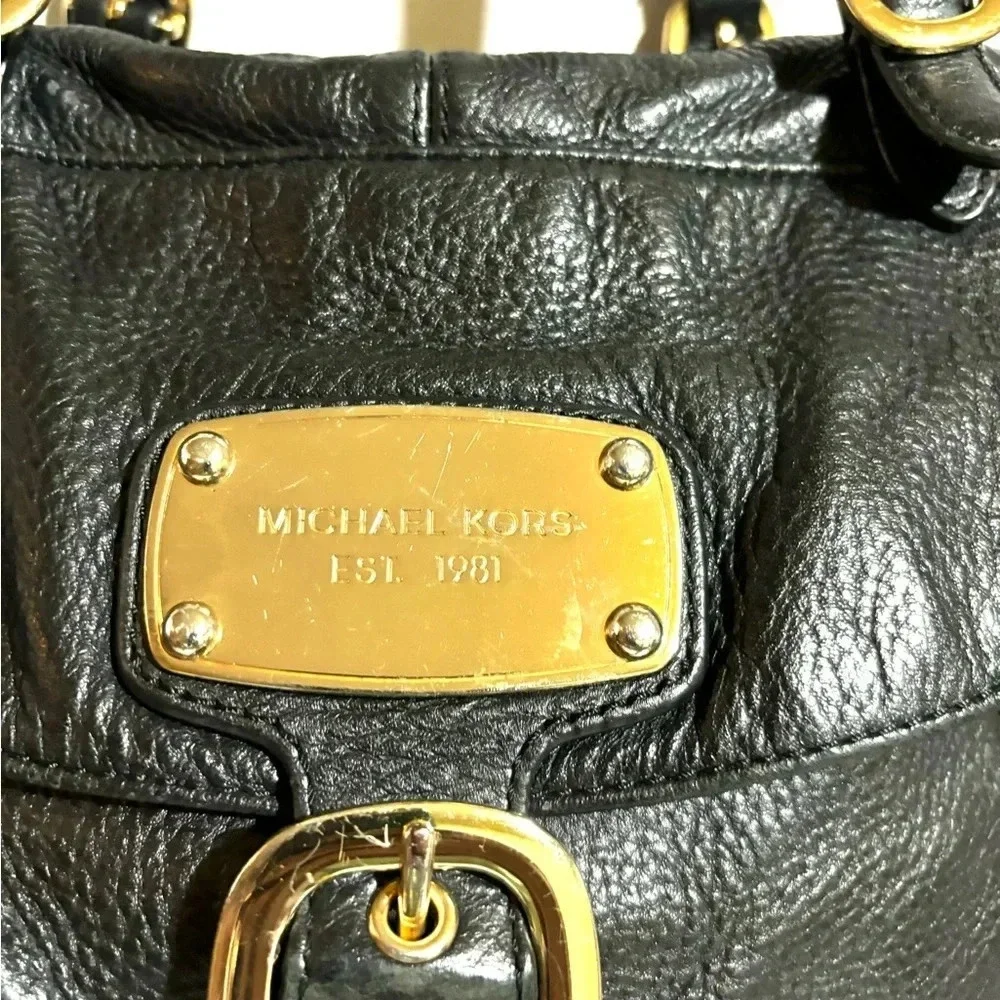 Michael kors black leather shoulder handbag